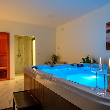 Luxury Pool Seaview * Ražanj