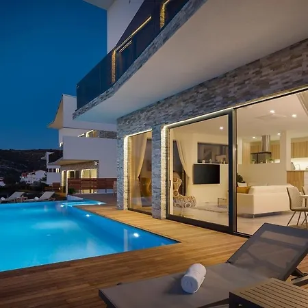 Luxury Pool Seaview * Ražanj