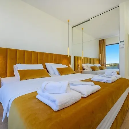 Luxury Pool Seaview بيت للعطل