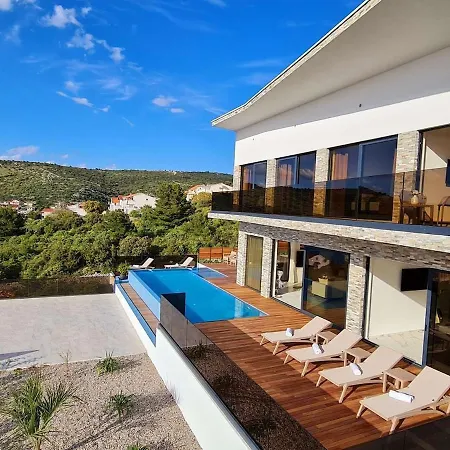 Luxury Pool Seaview بيت للعطل *