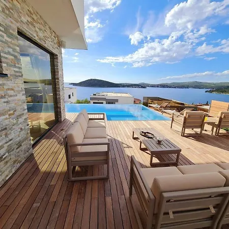 Luxury Pool Seaview *
