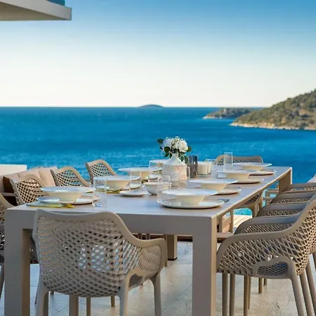بيت للعطل Luxury Pool Seaview