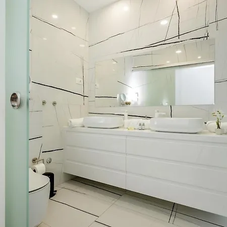 بيت للعطل Luxury Pool Seaview