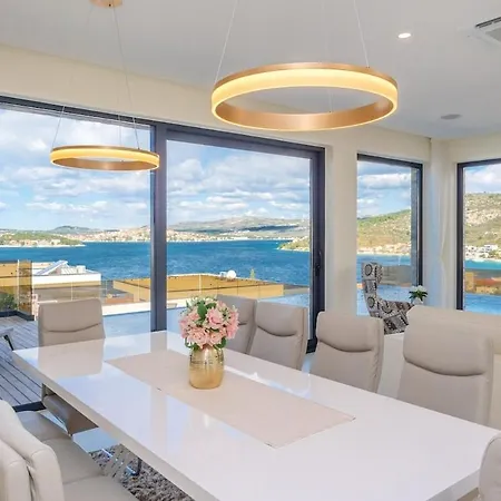 Luxury Pool Seaview Ražanj