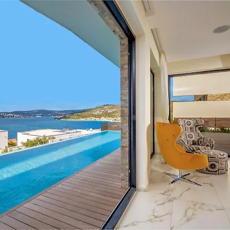 بيت للعطل Luxury Pool Seaview *